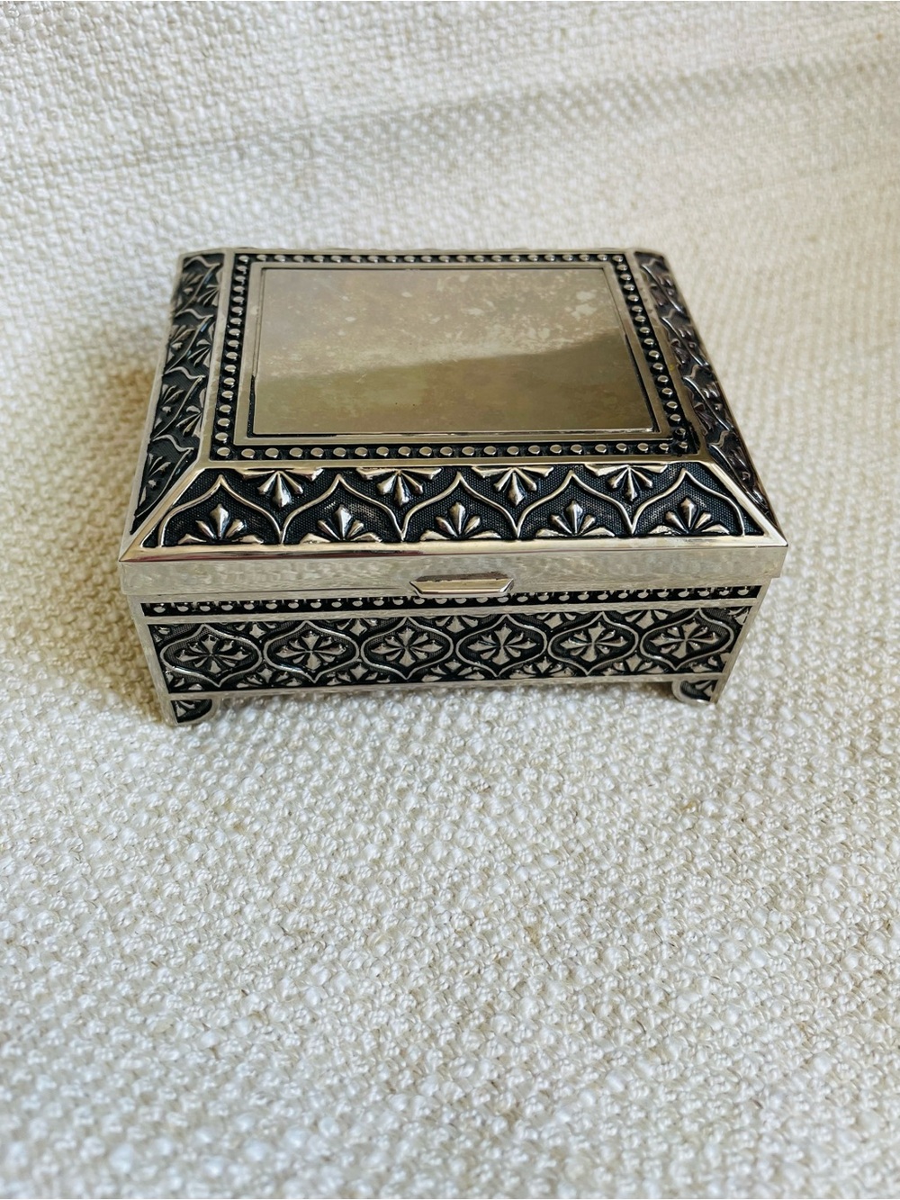 Vintage Ornate Filigree Silver-Tone Decorative Jewelry Box 4"